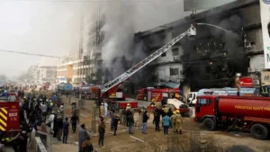 Karachi Shopping Mall Fire Kills Six, Injures Dozens