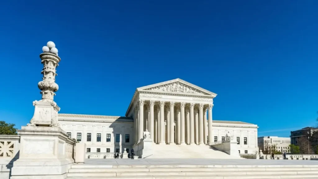 us supreme court external view