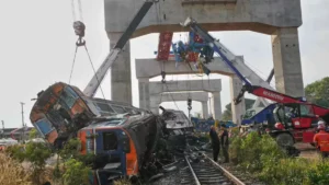 Two killed in crane collapse near Bangkok after train disaster kills 32